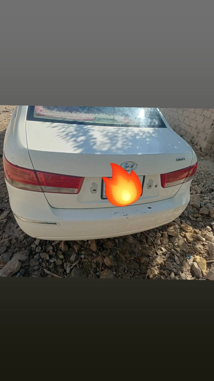يالله إسلام عليكم شباب سوناتا للبيع ٢٠١٠ خليجي رقم ذي قار مصبوغه عام والباقي كفاله تبريد ثلج مكينه ٢٠٠٠ السعر ٩٥ وبيه مجال للطيبين رقمي***********
