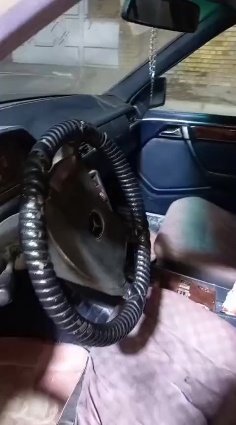 مارسدس دب رقم بغداد صدامي بسم بنيه حاليا مسافره عندي وكاله خاصه موديل1991 حاليا موجوده بميسان نقص تبريد سياره جاهزه قبل اسبوع بدلت حداديه خلفيه جديده
الاستفسار ***********
السعر45 وبيهه مجال❤️
