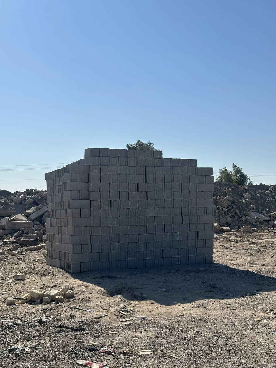 #اعلاااان
السلام عليكم شركة الموج الازرق يوجد لدينا كافة مواد البناء
1)ماس عادي / ماس مقاوم
2)اكبيسة عادي / اكبيسة مقاوم
3)حصو
4)رمل
5)اسمنت
6)بلوك
7)طابوق
8)شتايكر
9)اسمنت دلتة
10)كرسته وجسر
(💵💸اسعارررر تنافسية😎)
للطلب ولاستفسار الاتصال على الارقام او الوتساب..
📞اسيا/***********
   .
