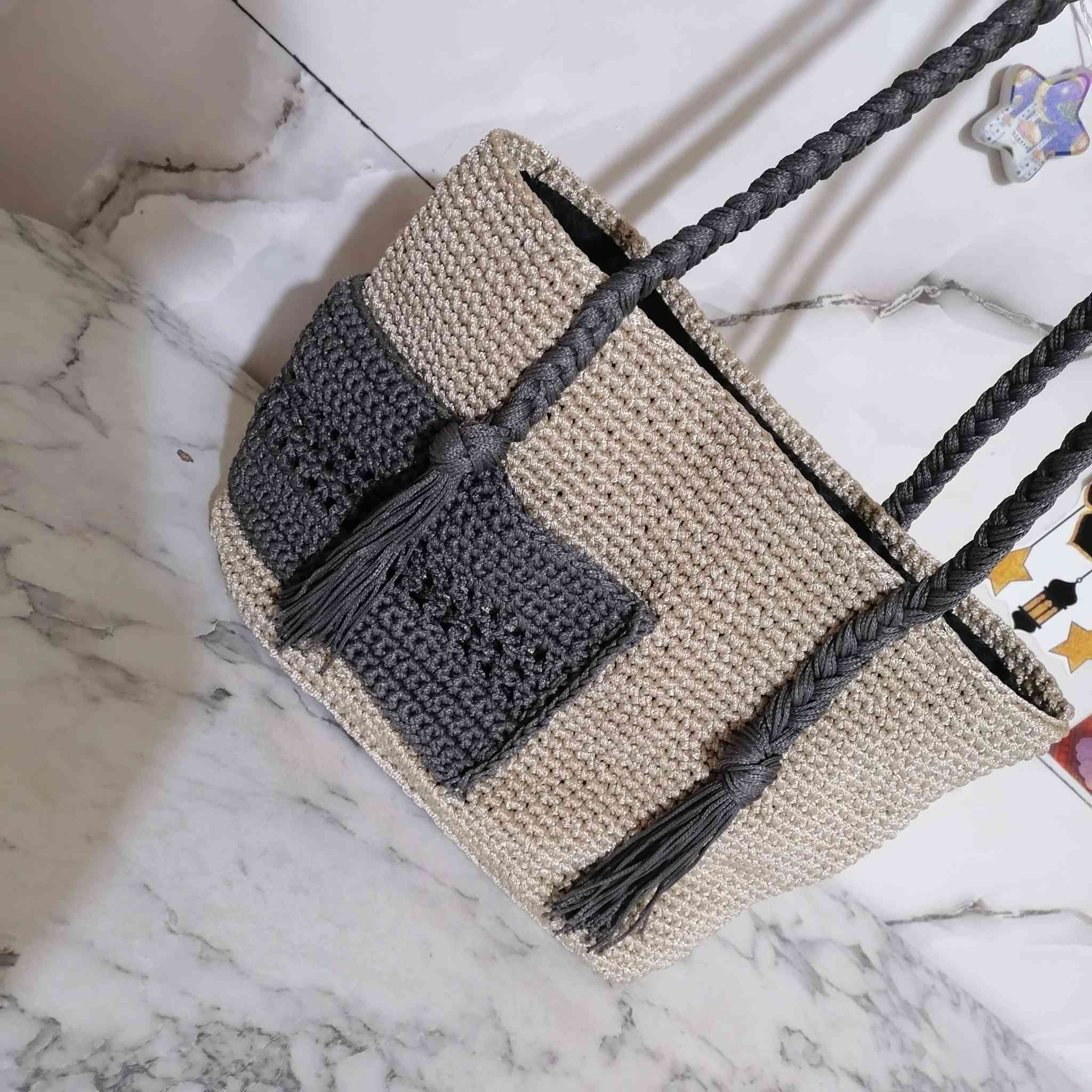 السلام عليكم حقائب حسب الطلب للحجز مراسلة الصفحة ...


**إذا كنت صاحب هذا الإعلان وتريد حذفه لأي سبب، رجاءا أرسل رسالة إلى الدعم الفني**