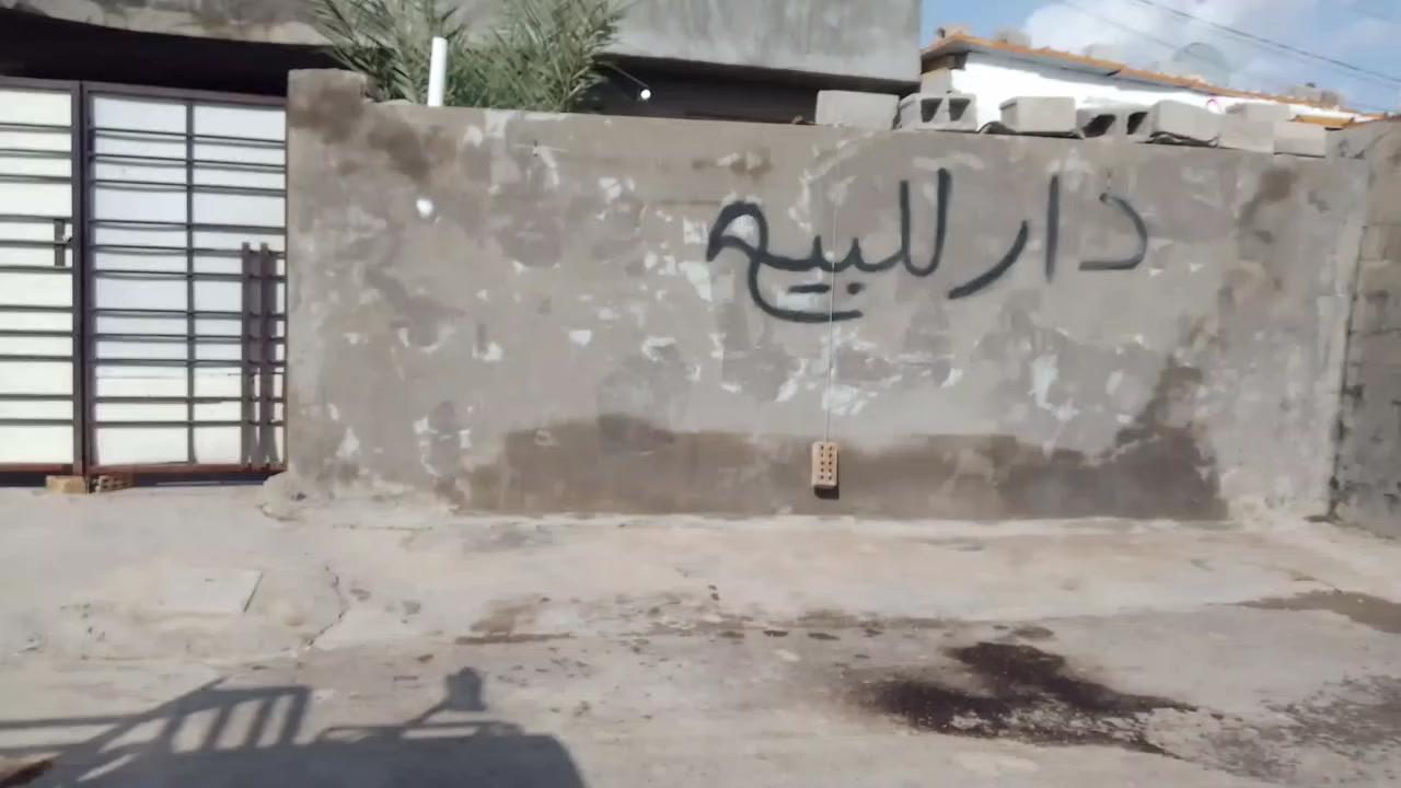 سلام عليكم اخوان بيت في جسر ديالى حي السلام قرب ملاعب العيساوي الشارع قريب كلش بيت ماي مجاري كهرباء كامل مكمل عوزه ترتيب بصيط الشراي يتصل والمو شراي لا يتعبني اترجاكم البيت زراعي 200م سند 35 سعره خاص مناسب الرقم ***********
