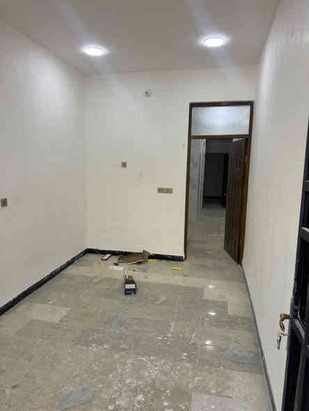 مشتمل للبيع الشعب مقابل سوك 4000 

شارع مدرسه صلاح الدين

مساحه ٤٥ متر ستقبال وحولي وخدمات 

الطابق الثاني (٢) نوم وخدمات 

معروض بمكتب الكناني *********** 

السعر ١٣٠ مليون وبي مجال
