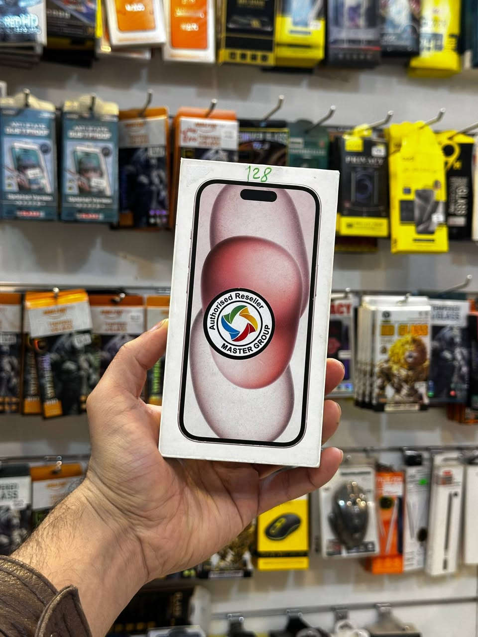 …
15 عادي  وردي
ذاكره 128
بطارية 90
ضمان ماستر
نظافه ١٠٠٪؜
كامل ملحقات

سعره ٦٠٠ الف قفل مبي مجال

صليخ شارع تفاحة
مكتب زين فون

***********
