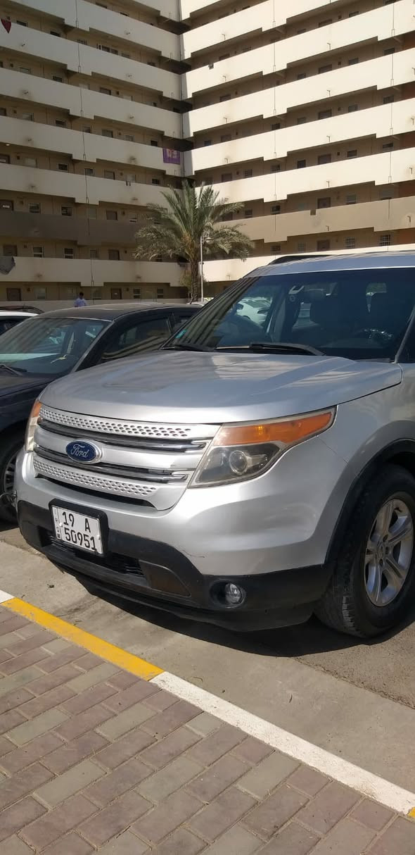 سلام عليكم ورحمة الله وبركاته اكسبلور 2012 بأسمي وارد حادث بس الجاملغ الامامي بدون دواخل السعر 125  بيع او مراوس 
***********
