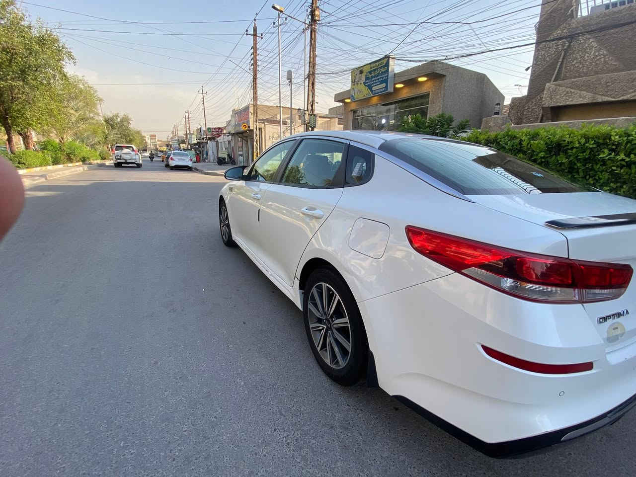 السلام عليكم كيا اوبتما موديل 2019
خليجي مكينه 2000دوش 
مواصفات نص فول 
سياره مكفوله من الصبغ والبارد 
كير ومكينه مكفول 
بيها طخه صغيره بل جاملغ الخلفي جهه السايق. 
وبيها طخه صغيره بل جنطه 
السعر 175وبيها مجال 
مكاني بغداد الغزاليه 
***********
