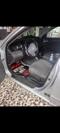 سوناتا 2009 امريكي حادثها التكمه بين البابيين اليمنه الصبغ اعتبرها عام...