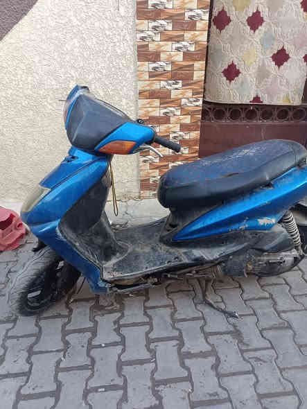 السلام عليكم ابيع كومة حديد  دراجة سكنس ياباني 110 للبيع بيها ولفات كايمة كهربائيتها كاملة قيم وأخذ *********** اتصال فقط مكان مدينة الحرية
