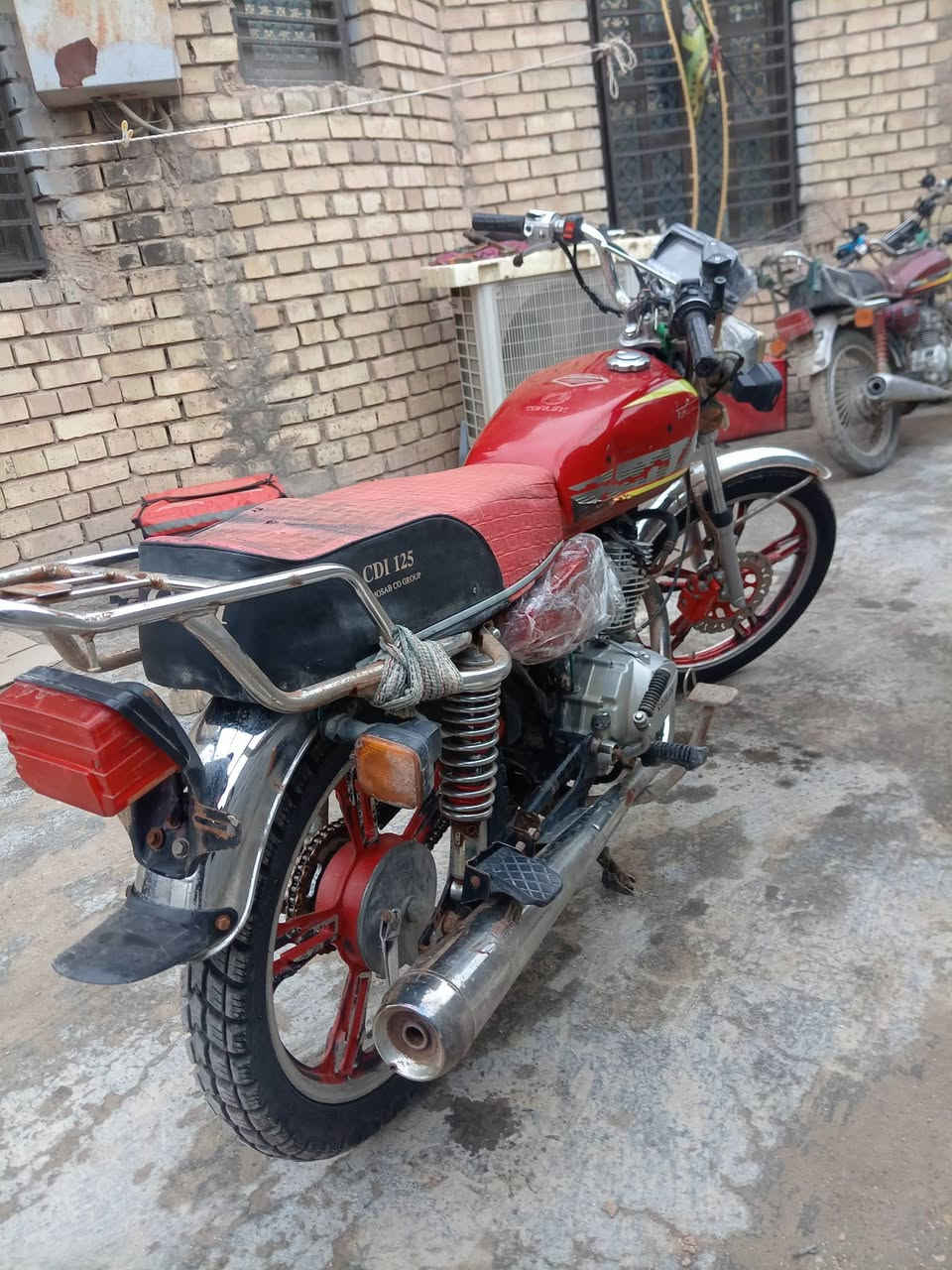 سلام عليكم دراجه للبيع سافان اوراق 2023 دراجه يرايدله ترتيب ٢٥ الف ترجعه جديده سعر 425 بيه مجال مكاني حصوه حي زهراء ***********
