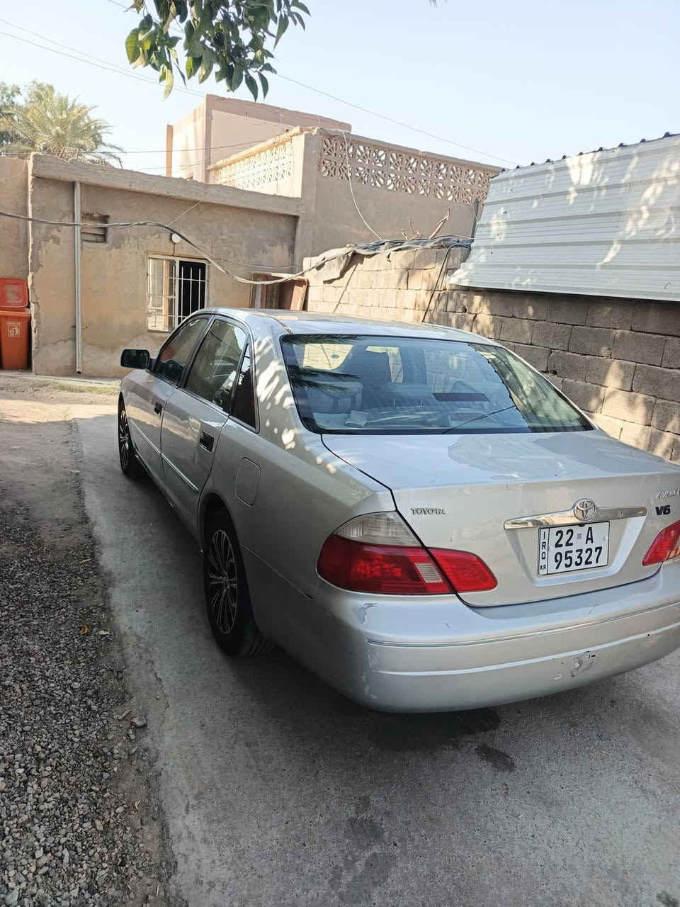 🚗 تويوتا أفلون موديل2000 (امريكي) - للبيع 🚗
السيارة نظيفة جداً وجاهزة 
🔹 المواصفات العامة:
الموديل: 2000.
المحرك والكير: بحالة ممتازة (جديد).شرط 
الرقم: شمالي  تحويل مباشر، باسمي ثاني تحويل).
الوضعية القانونية: مفحوصة حاسبة عامة في كل محافظات العراق (سليمة تماماً من السرقة أو الحجز).
🔹 الوضع الميكانيكي والكهربائي:
التبريد : تبريد ثلج .
الكهربائيات: مكفولة بالكامل، جميع الكيجات والأنظمة شغالة.
التخم إطارات: جديد بالكامل مع ويل كب جديد.
الحدادية: أمامية وخلفية جديدة (تراي السيارة وين ماتريد).
🔹 الإضافات والجمالية:
الداخلية: نظيفة جداً وبحالة الوكالة ، ولا يوجد أي ضوء تحذيري مشتعل في الدشبو.
الشاشة: مزودة بشاشة وكاميرا خلفية.
الجام واللايتات: جام أمامي جديد، ماصدات الشركة، لايت أصلي (الناصي أصفر، والعالي ثلجي).
🔹 حالة البودي (الصبغ):
(حزام كلير بدون داخل).(بدون جنطه وقماره وبنيد) 
📍 الموقع: صلاح الدين- الضلوعية
📞 للتواصل والاستفسار: ‏‪***********‬
