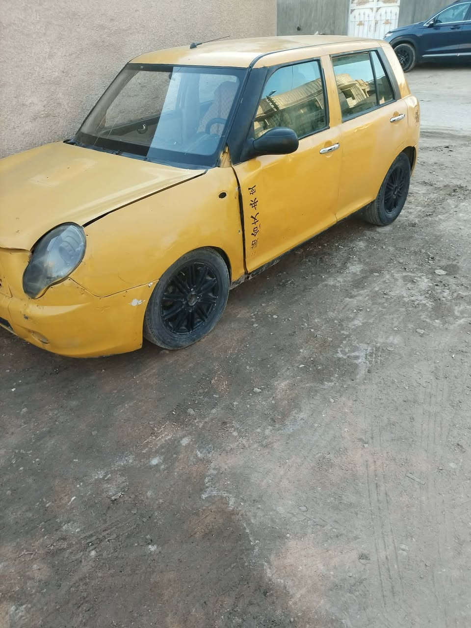 سياره نيفان ٣٢٠
لاح تسقط اليريد غراض تفصيخ كلشي بيهه شغال كير مكينه حداديه جديده صدر جديده غير متواجد على فيس
 ‬ ‭٠٧٦٠ ١٣١ ٠١٣٦‬
