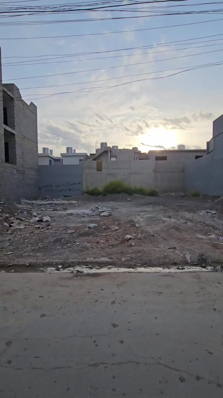 🛑 عروض مكتب الاستثمار للعقار  🏢 

🛑 قطعتين ارض للبيع موقع مميز في مزارع زيونه المقابله لحي 
      الفلاح الثانيه موقع الارض تكون في جمعية حمورابي قرب مسجد 
      كرام الرحمن .

🛑 مساحة الارض الكليه ( 440 ) متر .

🛑 مساحة الواجهه الكليه للارضين ( 20 ) متر .

🛑 اتجاه الارضين شروق تام .

🔴 ممكن بيع قطعه منها ( 220 ) متر واجهه ( 10 ) متر .

🛑 سند الارض جمعية ومعاملة البلديه مسلم فيها كرت 📜 .

🔴 سعر الارض الواحده ( 88.000.000 / مليون وقابل للتفاوض 
      السعر ) 

🛑 للاستفسار عن باقي التفاصيل اكثر الاتصال على الأرقام التاليه او 
      مراجعة المكتب في مزارع زيونه :

      ***********          /          ***********

🛑 اضغط على زر المتابعه ليصلك كل ما هو جديد من عروضنا 👍 .

🛑 عنوان المكتب الموصل /  مزارع زيونه المقابله لحي الفلاح الثانيه 
      قرب مولدة مزارع زيونه .

🛑 نستقبل كافة عروضكم التجاريه والسكنيه والزراعيه والجمعيات .
