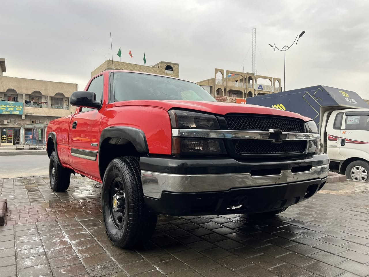 السلام عليكم سلفرادو 2003
سياره جاهزه ومابيه اي ملاحضه وين ميعجبك تطلع بيه طلع 
كير مكينه صدر داخل تخم تاير كله جديد ومكفول 
سعر 67$وبيه مجال للشراي 
*********** 
بغداد مدينه الصدر
