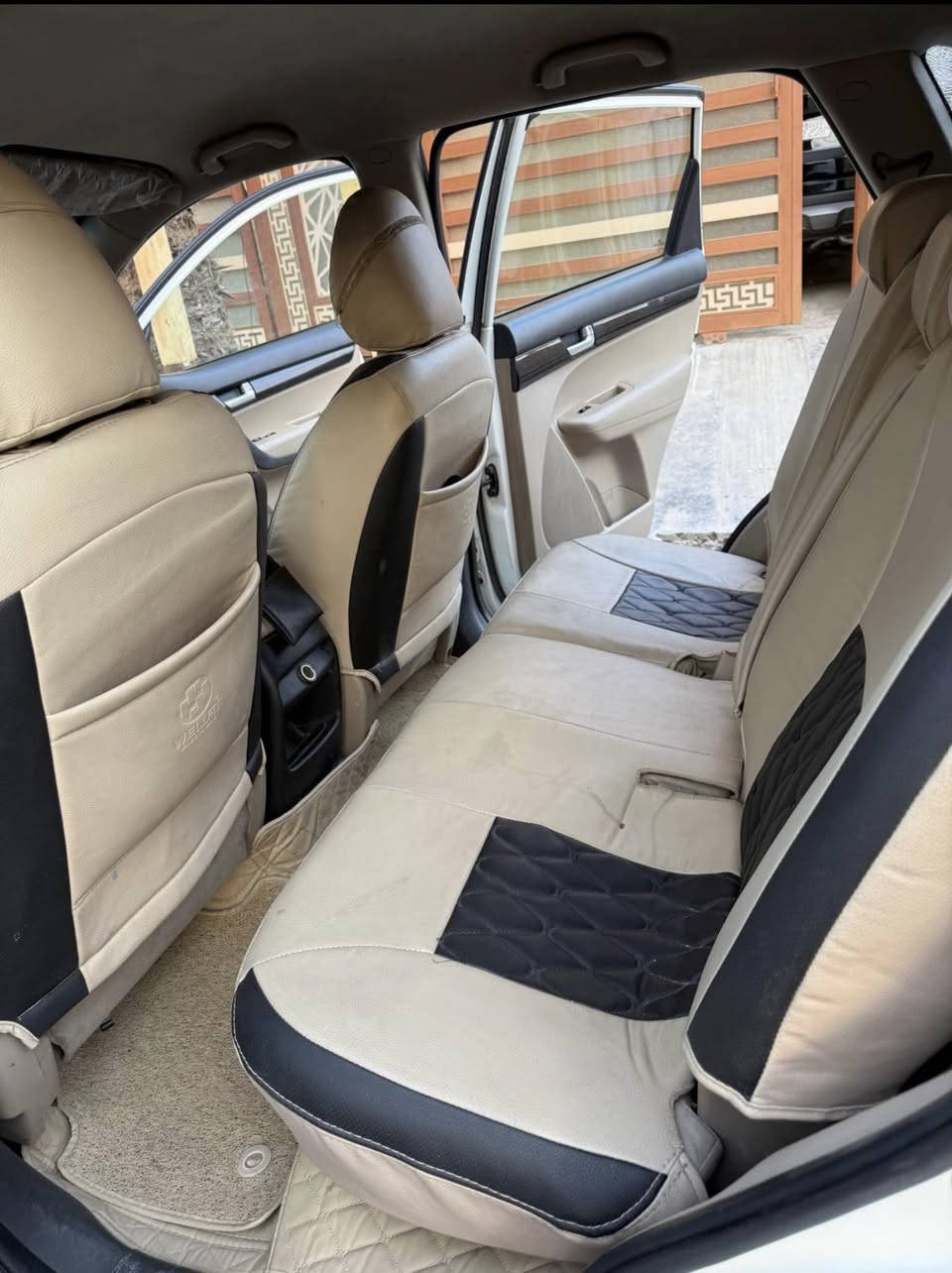 السلام عليكم سورنتو 2013 شكل الجديد نص فول اربعه سلندر خليجي السياره بيها اربع قطع صبغ وبيها مكانين ع كد شبر محرك سابقا صاير بيه كازكيت ومصلح والصبغ البيها بابين وجاملغ وبنيد جهت اليمنه السياره بأسمي مثل ما كدامكم بالصور وعندي سونر الها اليريد ييجي خاص ادزه اله السعر 136 مجال بسيط عنواني بغداد ***********
