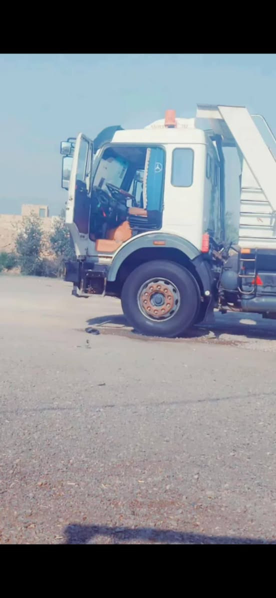 السلام عليكم البي للبيع مكينه 8دبل تيربو كير 155فافون  اكسن جي إف شاصي الماني مكفول كفاله عامه ***********.   ///*********** مكان العماره
