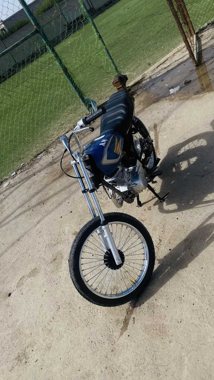 سلام عليكم دراجه للبيع سيجي نامه صارلي شهر من عمرته كلك سعر 650وبيه مجال رقمي ***********
