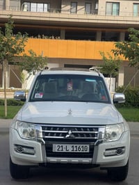 باجيرو حبتور ٢٠١٥ مكفولة من كلشي على وضع الشركة ماشية ٩٠ الف كم منظومة...