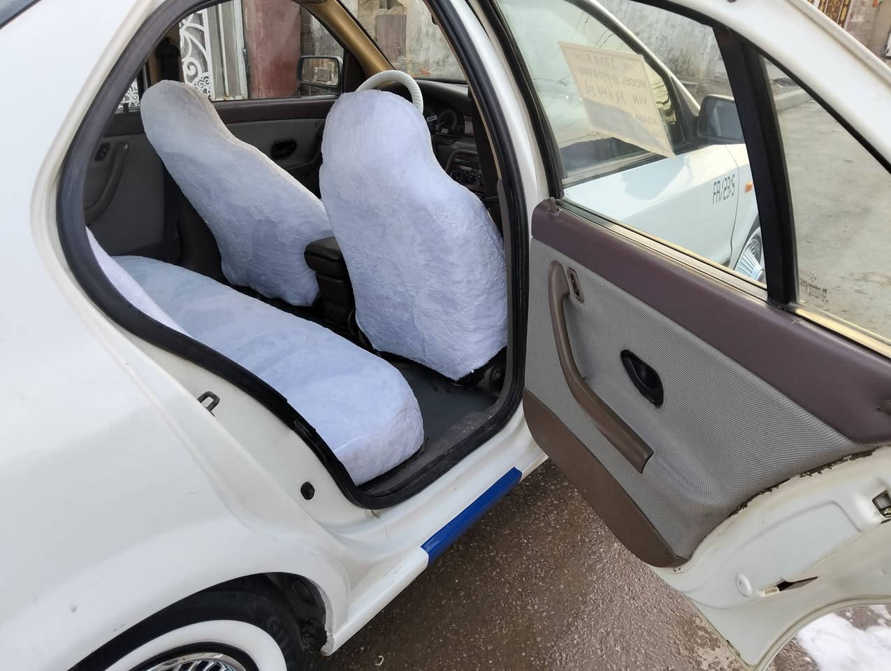 سلام عليكم سياره سمند موديل 12 سياره كفاله من ظربه من دبديل كير مكينه جدد دوشمه  سياره حلوه دخم تاير جديد سياره كفاله بدون صبغ عله كد شبر بل جاملغ الامامي صدر امامي خلفي جديد تبريد شغال مكاني بل حسينيه مال راشديه سعر 53 بيهة مجال تصال بل رقم ***********
