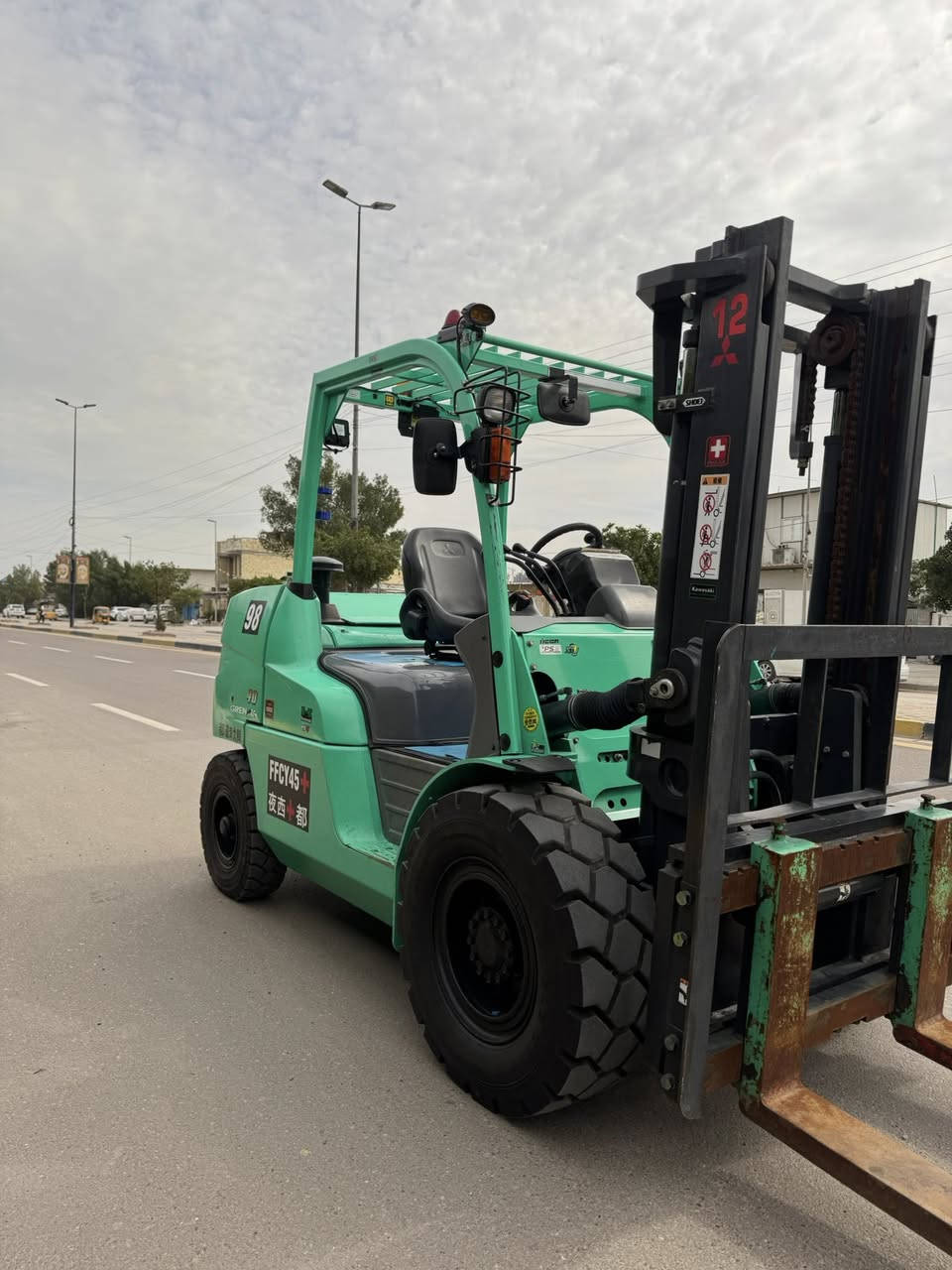 السلام عليكم 
رافعة شوكية متسيبوشي الحجم (4) طن (3)حركات موديل 2014 وارد يابان 
محرك ديزل (6)سلندر (S6S) كير نمرتين ثقيل +خفيف
ساعات العمل 2000 ساعة فقط 
للعلم مستخدم يابان فقط والرافعة مكفولة كفالة عامة ع وضعية الشركة
العنوان بغداد باب الشيخ تقاطع الكرينات كراج الحرباوي
لاستفسار الاتصال ع الرقم أو عبر الواتساب 
*********** باداره سامي الخزعلي 
يوجد خدمة توصيل لجميع محافظات العراق
