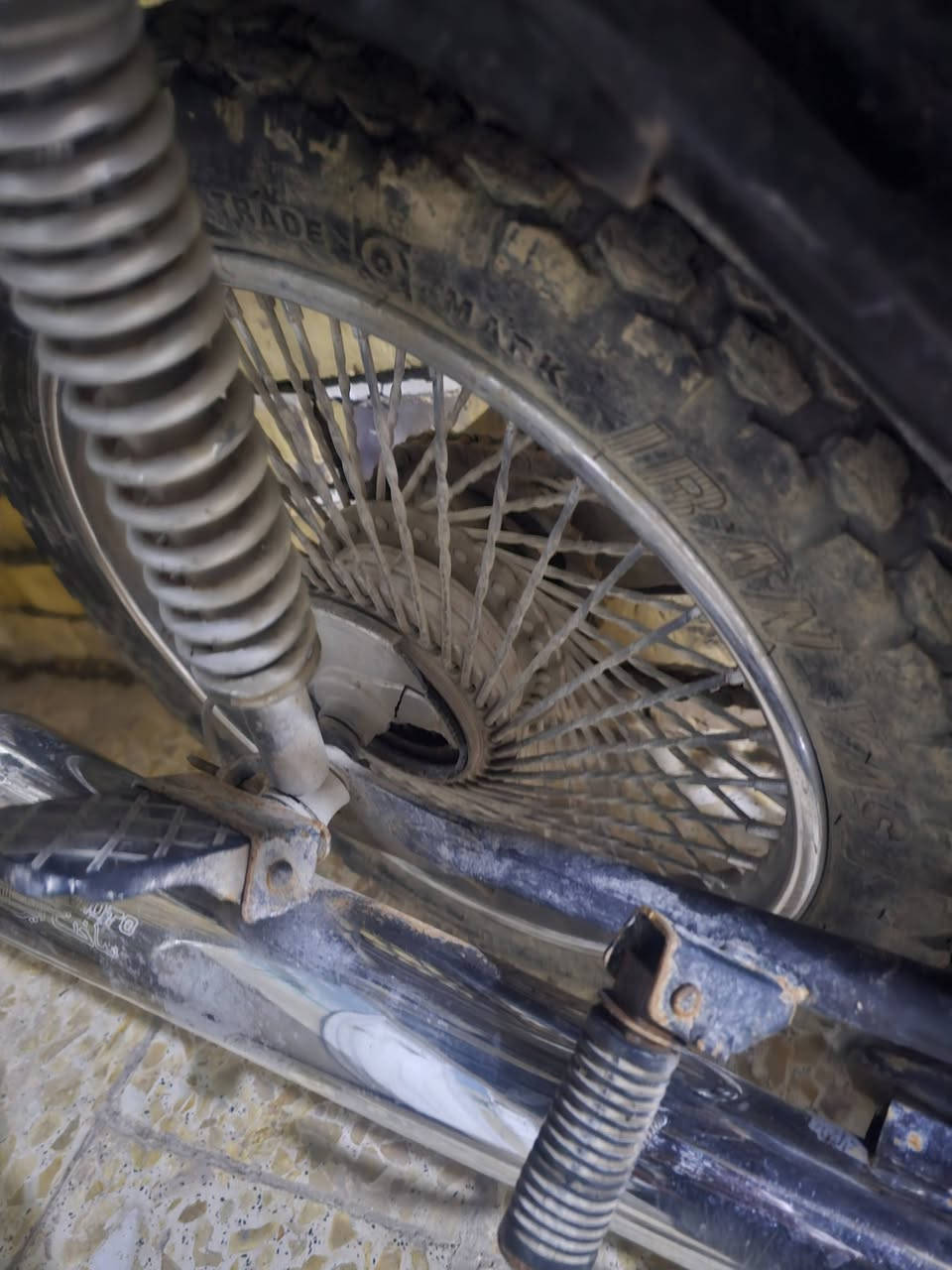 سلام عليكم دراجه كلك للبيع بيها عطل فقط بريك سعر 150 فقط الشراي يتصل  ***********
