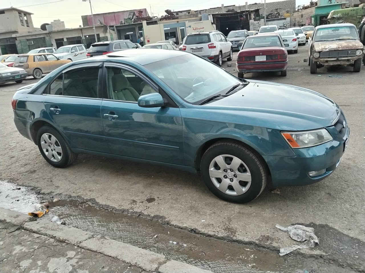 سونات موديل ٢٠٠٧ رقم انكليزي نينوئ بسمي شرط كبوون بنزين ضرر جاملغ خلفي الرقم  *********** مصبوغ عام المكان حي سومر السعر ٩٠ وبي مجال
