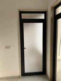 ألمنيوم سلايت • شبابيك PVC • الموصل الجانب الأيمن