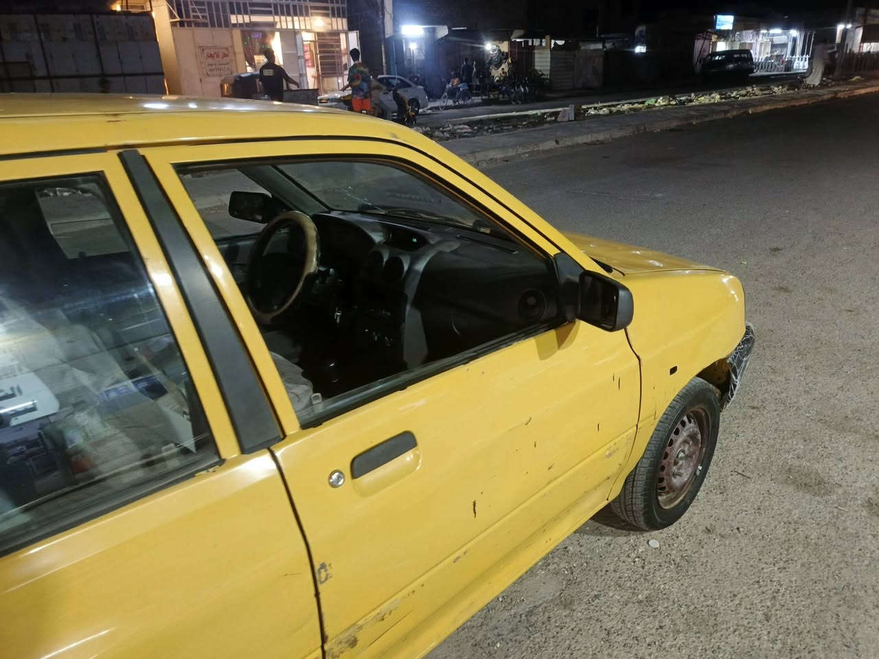 سلام عليكم سايبه مديل ١١ رقم بغداد  دولي السياره بسمي هيه وغرملت مصفره السعر ٢٢ وبيهه مجال قليل العنوان بغداد رقم الهاتف ***********
