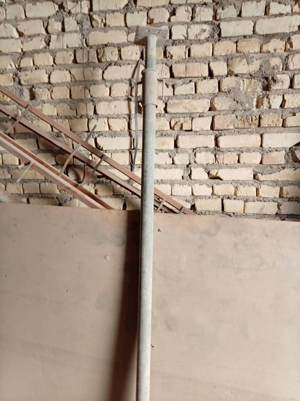 السلام عليكم غراض للبيع
شخاطه حديد ٣ سم الطول ٦ متر عدد ٤
سعرهن ٥٠ الف
____________________________
جك عدد ١٠ الماني ثقيل سعر التك ١٨ الف
ما موجود بعد منه عمره ٢٥ سنه او اكثر
___________________________
صونده زراعيه طولها اكثر من ١٠٠ متر
السعر ٣٠ الف
____________________________
هوك تعليق العدد ٢٥٠ قطعه
سعر القطعه ٢٥٠ دينار
____________________________
سلات عدد ٥ كبيره وعدد ٦ اصغر
سعر القطعه ٤ الف
*********** طويريج
