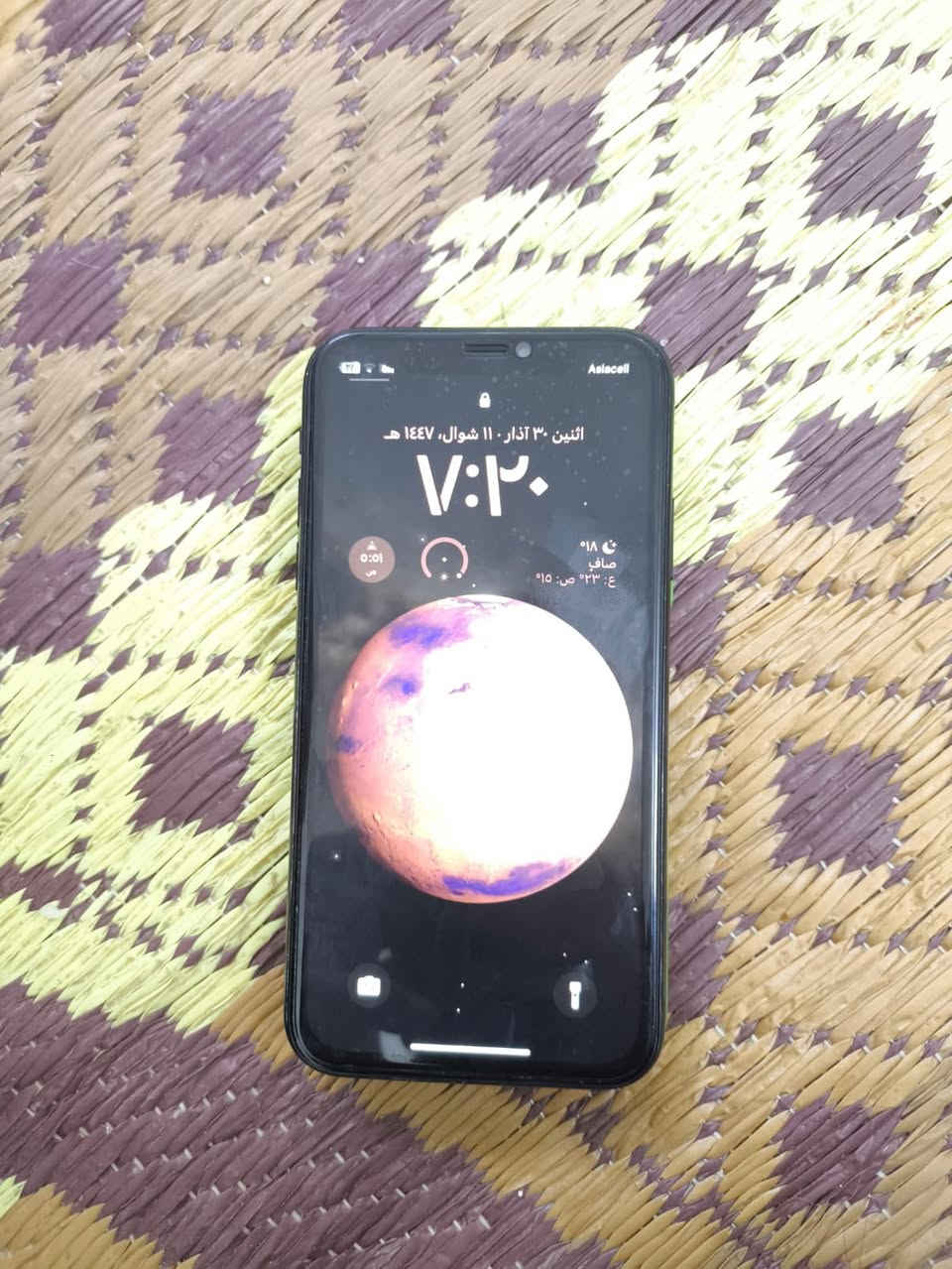 السلام عليكم ايفون اكس ار للبيع ذاكره 128 بطاريه 100 مبدله تليفون بي بس السماعه مال اذن واكفه فيس ايدي واكف الباقي كله شغال السعر 130 او بي مجال 
  الرقم ***********
