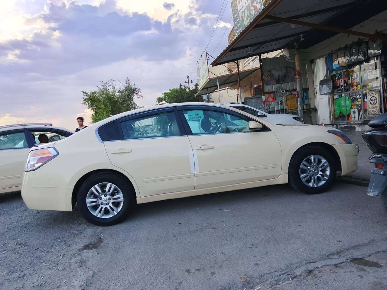 للبيع نيسان التيما
موديل 2012
سعر123 بي مجال 
سنوية باسمي لحد 2030
تبديل بونيد وجاملخ 
بدون دواخل بدون شاصي 
***********
مسجلة هيئة وخطه بغداد خانقين
