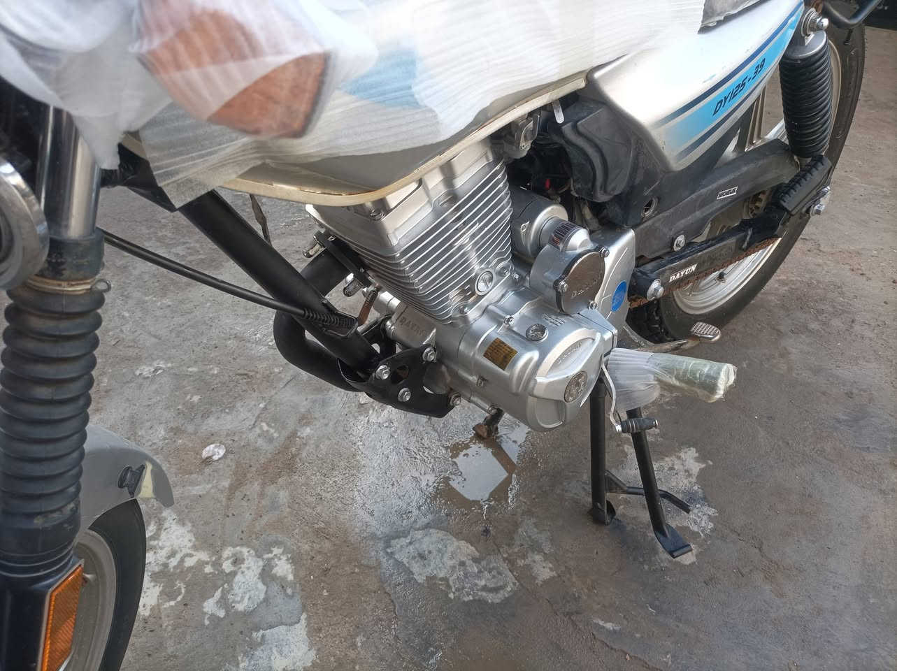 دراجه دايون أوراق استنساخ 23 شرط بليته ورقم شاصي وقفل سكان ام الختم الاصلي مكفولة كفالة عامة من كلشي نظافه 100 بل100 الله شاهد لايت زنون دبل إشارة هورن سيدان يعني مفولة من كلشي سعر 750 وبيه مجال بسيط مكاني كربلاء حي الوفاء شارع محطه صفا مال بانزين سعر 750 *********** شراي اتصل خاص ما اجاوب
