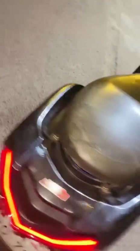 سلام وعليكم دراجه سكنس شمعه للبيع مجفته جديده وطفت ابيع كوم حديد كفاله سرقه، السعر 550 وبيه مجال الرقم ***********  بغداد الجديدة 

@
