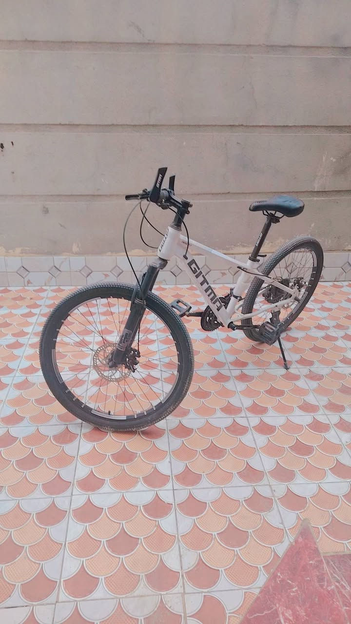 بايسكل حجم 26لبيع 
***********
