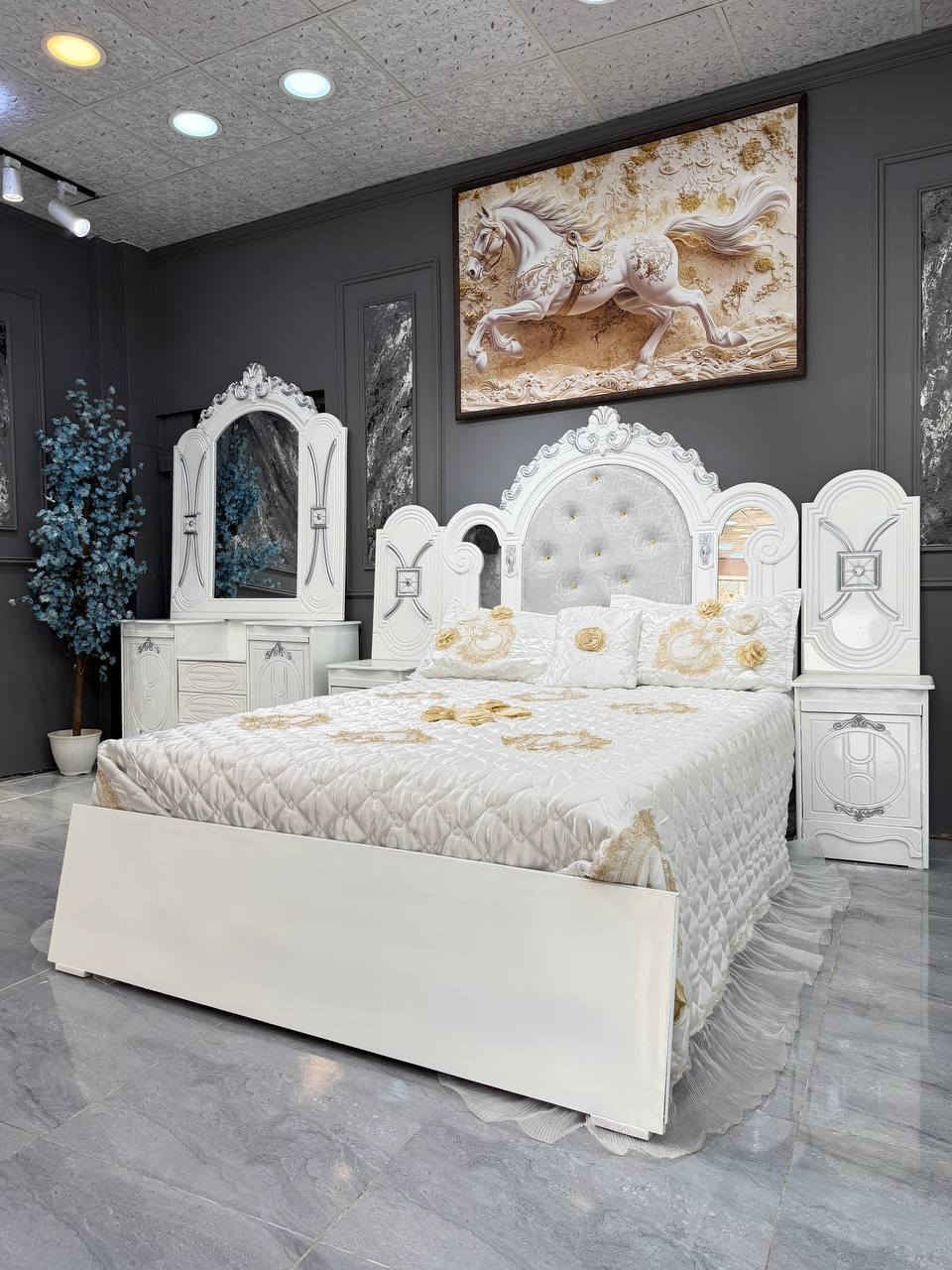 غرفه نوم نجاره عراقي تتكون من تسع قطع للاستفسار الاتصال على الرقم التالي ***********#للجميع#بغداد#للكل
