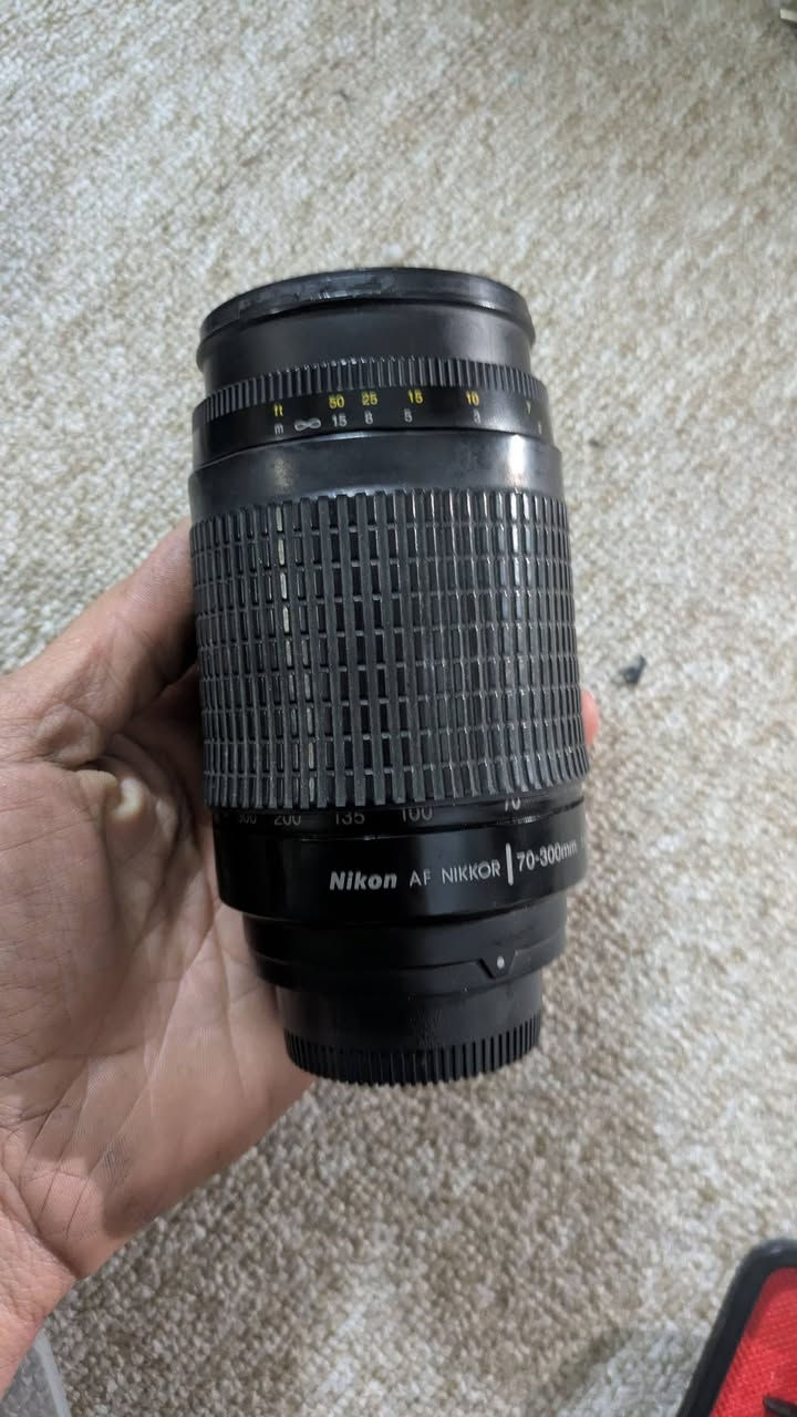 Nikkon 70-300 f4.5/ 6.3
بۆ فرۆشتن 
لێنزەکە کەمێک شلبۆتەوە بەڵام کێشەی نیە ئۆتۆی ئیش ئەکات بە شەرت 
سعری ٤٠هەزار


**إذا كنت صاحب هذا الإعلان وتريد حذفه لأي سبب، رجاءا أرسل رسالة إلى الدعم الفني**
