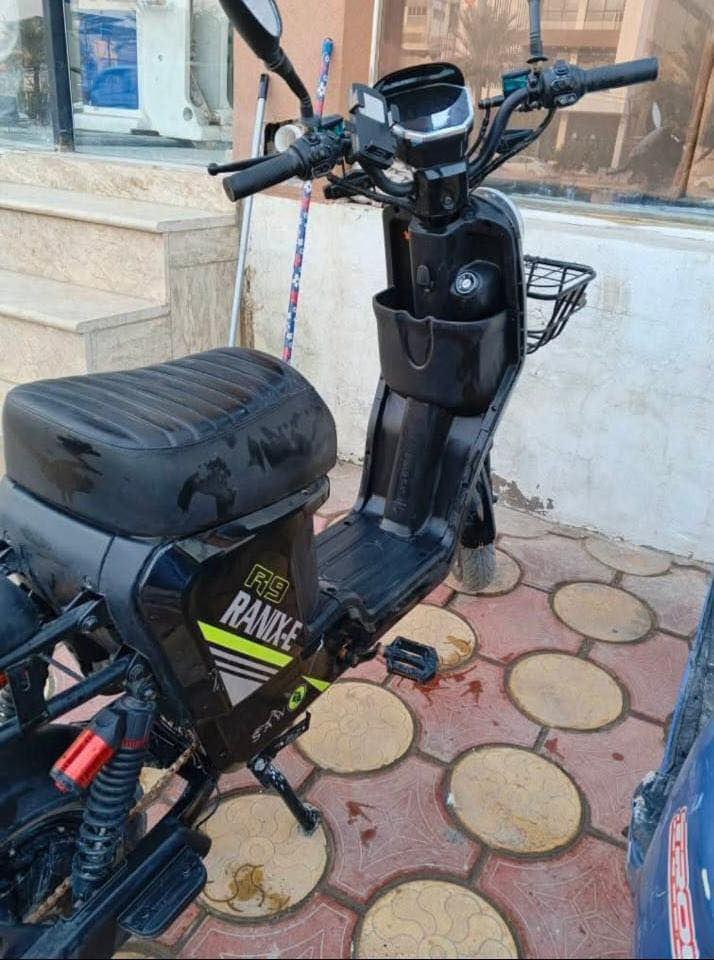 يابه السلام عليكم
دراجة شحن 2025 نوع R9 سرعتها 65 
نضيفه استعمال قليل 
شوفها بالصور وانتَ احكم ع نضافتها 
خمس بطاريات ليثيوم 
بيع مال مستعجل 450 الف وبيها مجال حگ الجيه 
مو سعرها هذا بس مستعجل ع بيعتها 
يجيك وياها سويجاتها 2 وكارت التشغيل
*********** 
للتواصل واتساب
