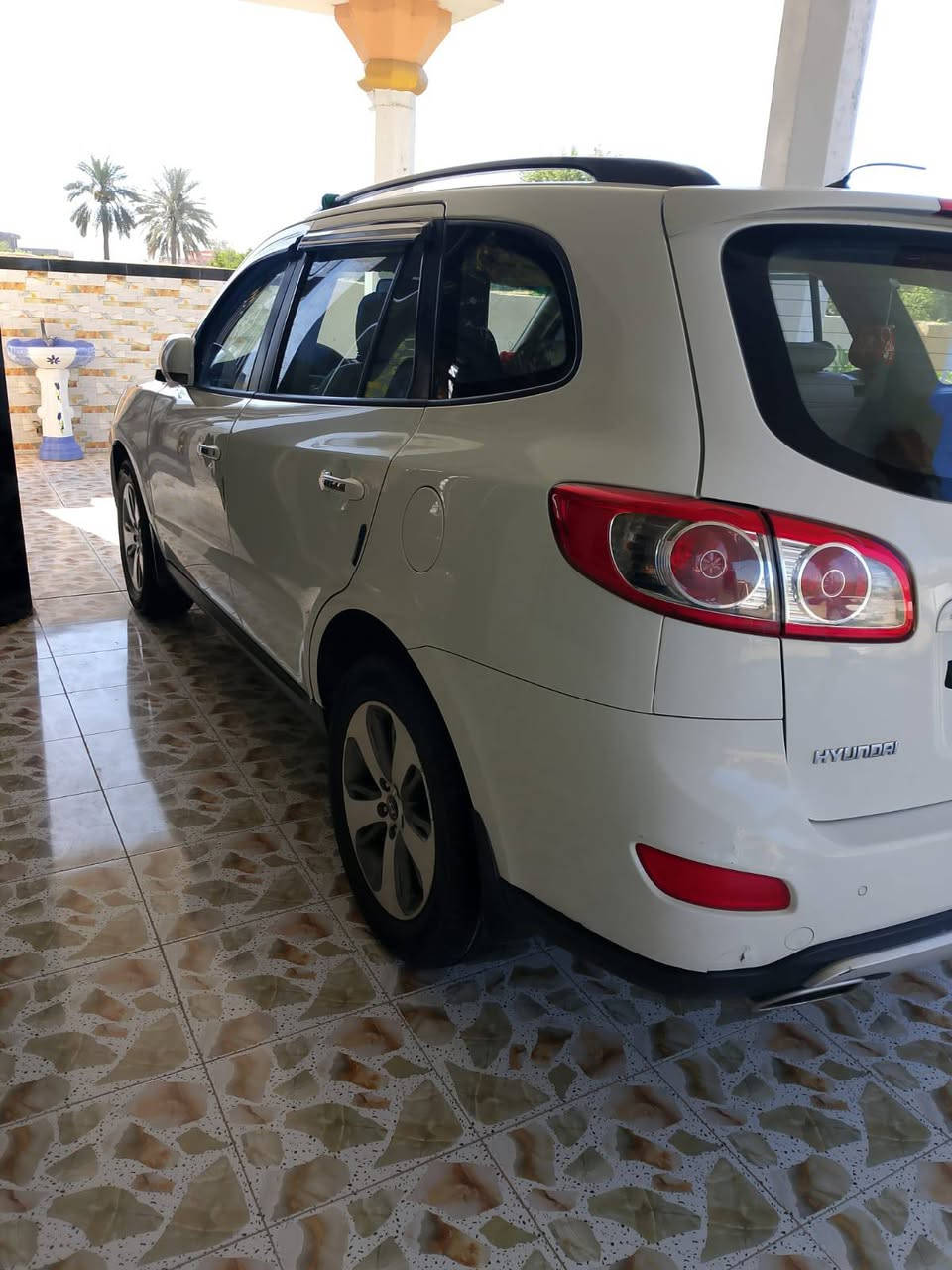 سنتافي موديل 12فول مواصفات بصمه تشغيل بصمه ابواب حساسات خلفيه محرك 6 مرايات جانبيه شفط تحكم جهتين فول واحد على واحد  تبريد بيانو بنوراما كامله مواصفات رقم بغداد باسمي تحويل ثاني يوم السعر 186بيها مجال بسيط العنوان واسط قضاء الصويره @
اي ستفسار اتصال ع الرقم ***********
