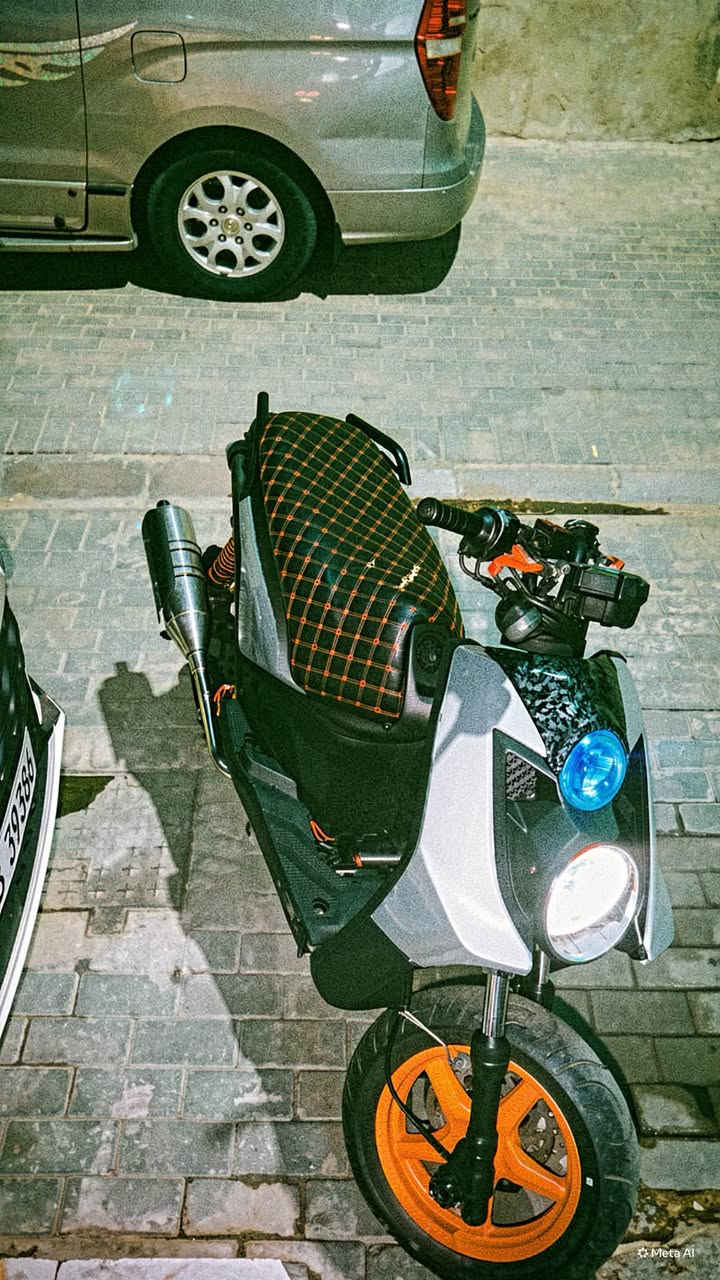 سكنس جبلي مزودة 

دراجة خير من الله كلشي بيها مرتب و مزود

الكهربائيات كلها شغالة

الدراجة مبدل بيها الكاور فقط 

مكاني البصرة التحسينية 

السعر 1.250.000 وبيها مجال للجية 
***********
