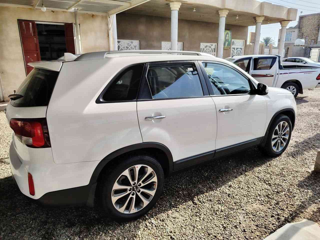 السلام عليكم
سورنتو 2014 خليجي مكينة 4 اسلندر دوش
السيارة مكفولة كفاله عامه من الصبغ والتبديل والضربة
كير مكينة حدادة تبريد كفاله عامة وارد خليجي
السيارة ماشاء الله نظيفة جدآ
مكان السيارة البصرة الدير
التواصل واتس اب ***********
