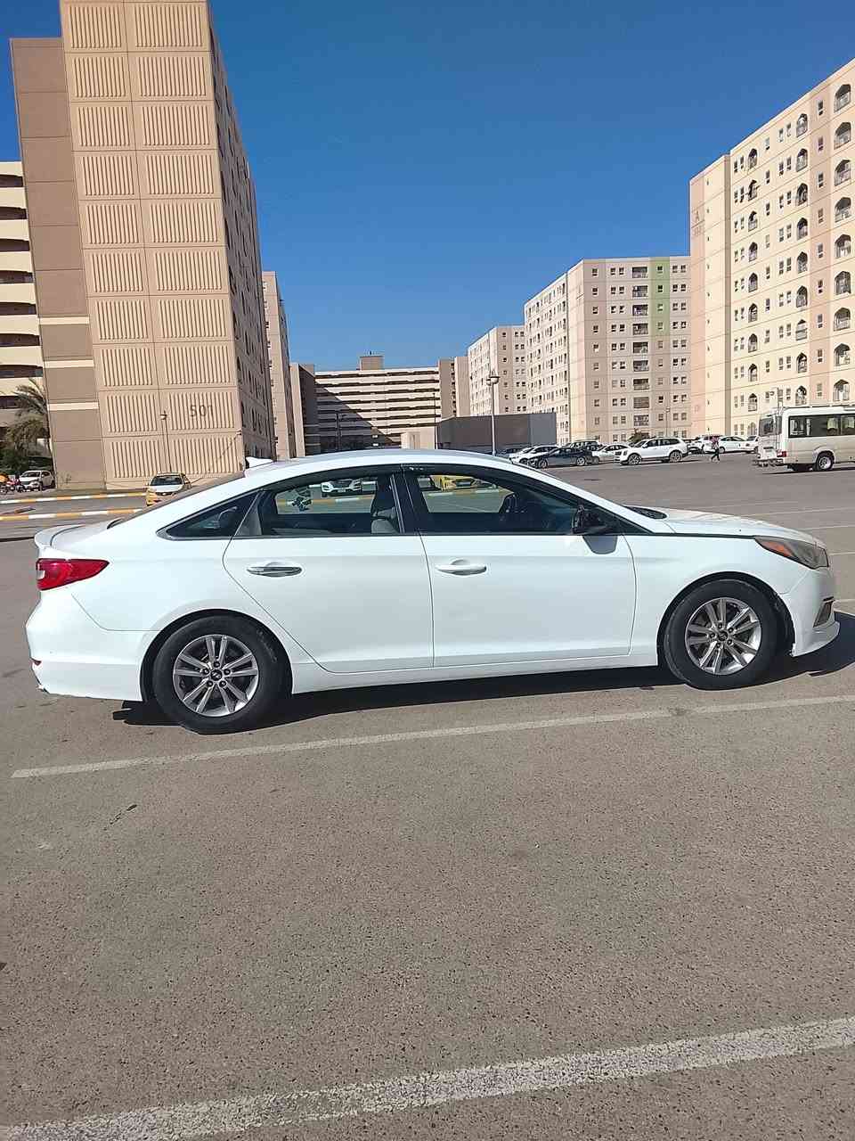 السلام عليكم
سوناتا 2016 وارد امريكي
محرك 2400 GDI
رقم بغداد
حادثها جاملغ السائق فقط مصلح نفسه 
بدون تبديل
بيها صبغ بنيد وقماره بسبب تكشير 
ماكو قطرة معجون
السياره كلها ليبل واحد
سعر ( 128 )
وأن شاء الله بيها مجال بعد المعاينة والفحص
عنوان بغداد مجمع بسمايه 
***********
