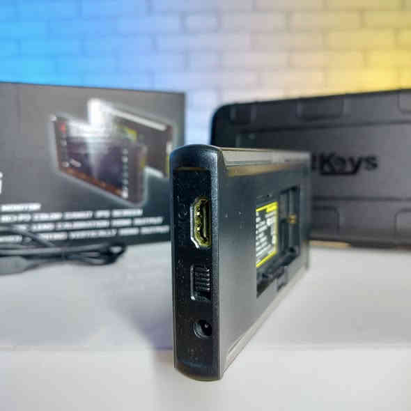 مۆنیتەری سەر کامێرا بڕاندی .
چەند جارێک ئیشی پێکراوە زۆر  زۆر 
PORTKEYS PT6 5.2" 4K HDMI Touchscreen Monitor
کوالێتەکی زۆر باشی هەیە وەزنێکی زۆر گونجاوی هەیە  

نرخی 🛍165 هەزار 

🚗گەیاندنمان هەیە بۆ هەموو پارێزگاکان
📥بۆ داواکردن نامە بنێرن یان پەیوەندی بکەن
   0770 3128181
   0750 3128118
  viber & whatsapp
-------
https://linktr.ee/clickbazar24
