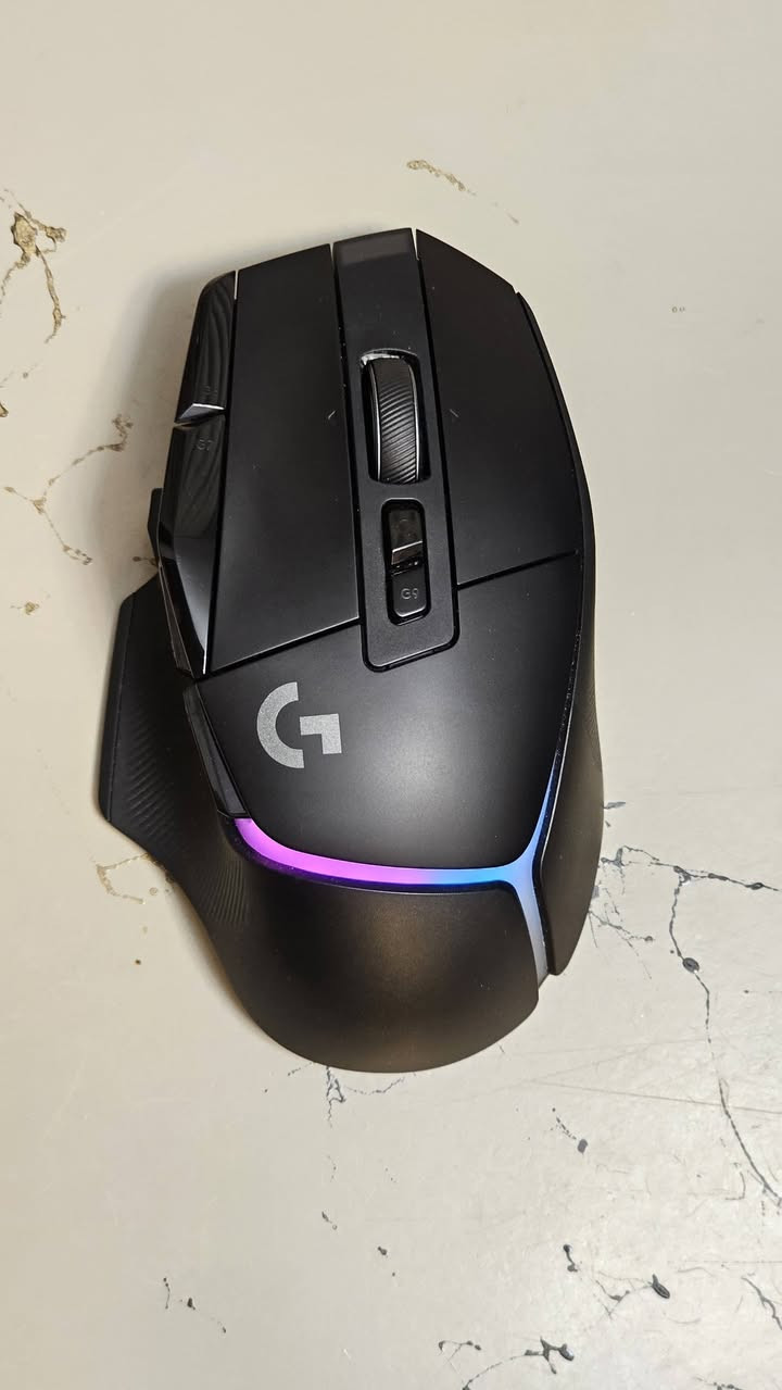 السلام عليكم
للبيع ماوس كيمينك Logitech G502 X Plus مع كامل ملحقاته
نضافة ٩٩% 
مواصفات : 

Onboard memory: Up to 5 *Two profiles by default, five by using Logitech G HUB Software

USB-C Charging: Yes

LIGHTWEIGHT: 106 grams

LIGHTSPEED wireless technology: Yes

Programmable controls: 13

RGB lighting: 8-zone

Charging port: USB-C

Sensor: HERO 25K

Resolution - Tracking: 100 – 25,600 DPI

Max. acceleration: >40G

Max. speed: >400 IPS

Zero smoothing/acceleration/filtering: Yes

سعر : ١٥٠ الف 
تواصل : ***********
