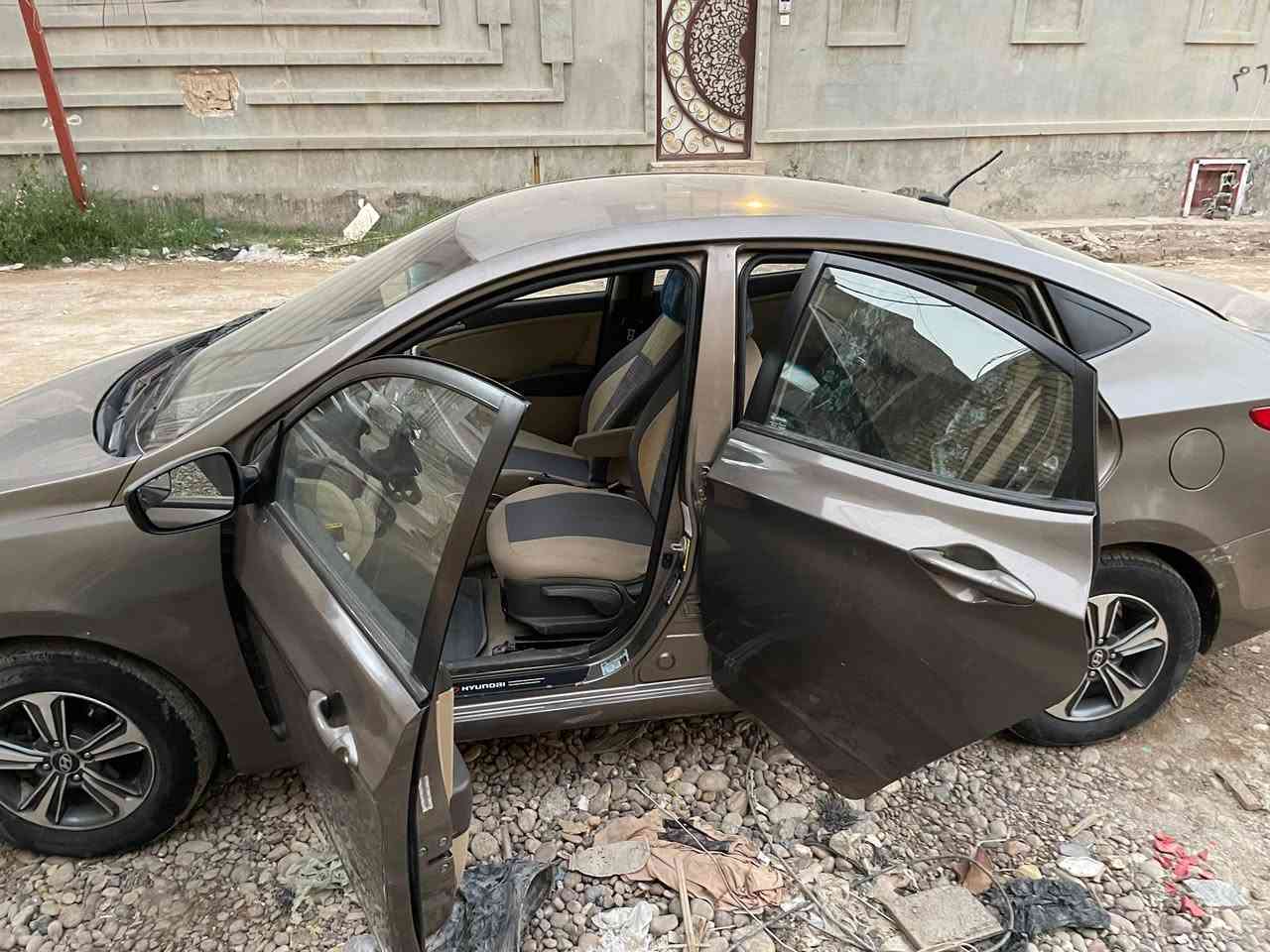 سلام عليكم
مره رخصت الادمن 

سياره اكسنت 2014

مثل مموضح بل سونار ضربته 

سياره خير من الله تبريده ثلج الله شاهد 

مبدل راديتر جديده السياره بسم صاحبه تحويل ثاني يوم رقم بغداد 

السعر 78وبيه مجال حك الجيه 

مكاني بغداد الكاضمية📍
الرقم ***********
