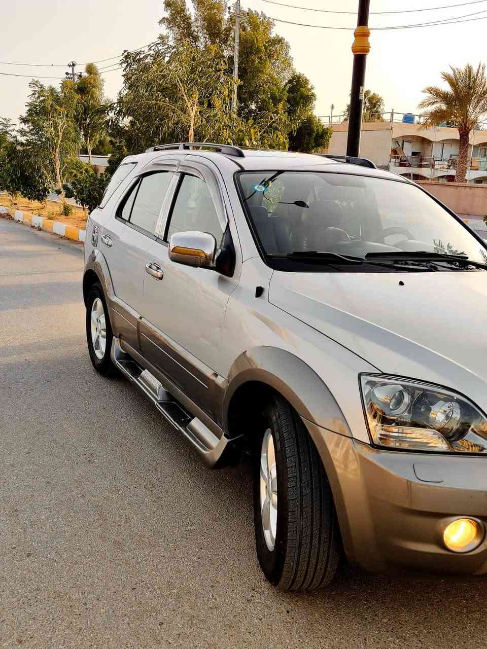 السلام عليكم كيا سورينتو للبيع
موديل 2009
ماشيه 120 
كتلوكات شركه 
فور ويل 
رقم ذي قار دولي بسمي 
سنويه 30
مكفوله من ضربه وتبديل وصبغ
مكينه 6سلندر مكفوله 
كير كفاله 
حداده كفاله 
تايرات قبل اسبوع شادهن
7راكب 
فتحت سقف
كشن كهربائي جلد 
رضيه جلد 
تبريد ثلج 
زرقات لايت 
حساس خلفي 
السعر 115بيه مجال قليل 
العنوان ناصريه مركز 
***********
