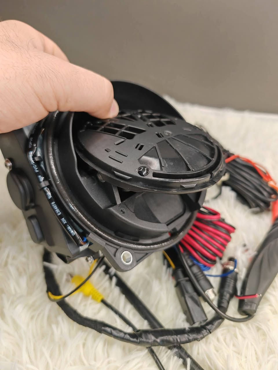 سلام عليكم علامه فولكس واكن بيتل  قلاب معه كامره بك اصليه طالعه بل امزون باله للبيع جديده غير مستخدمه اعلى سعر ابيعها ماعندي توصيل عنواني الشعب ***********
