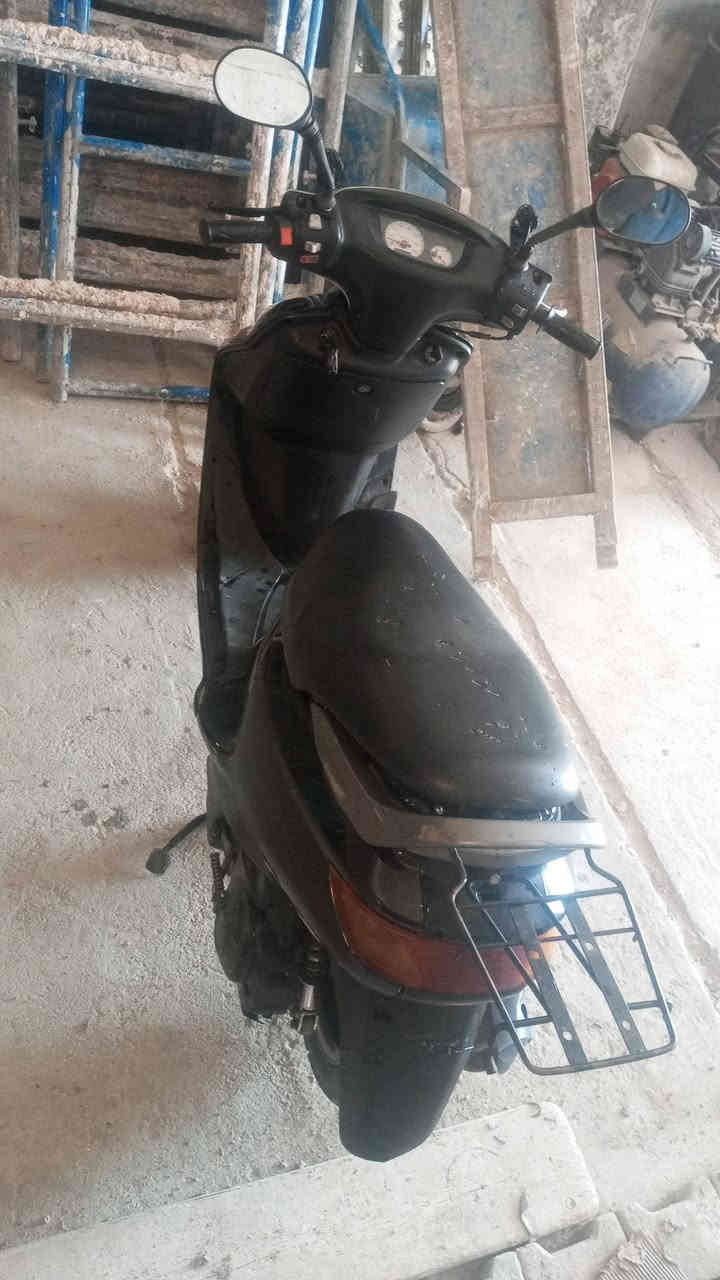 للبيع فراشه نكره سلف كهربائيات شغاله محرك نهضه ونعومه فول نجف حي العسكري كبل ***********سعر ٣٧٠بلاديه علا شرط
