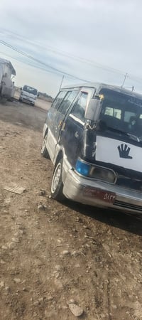 كيا بست • ١٩٩٣ • مستعجل