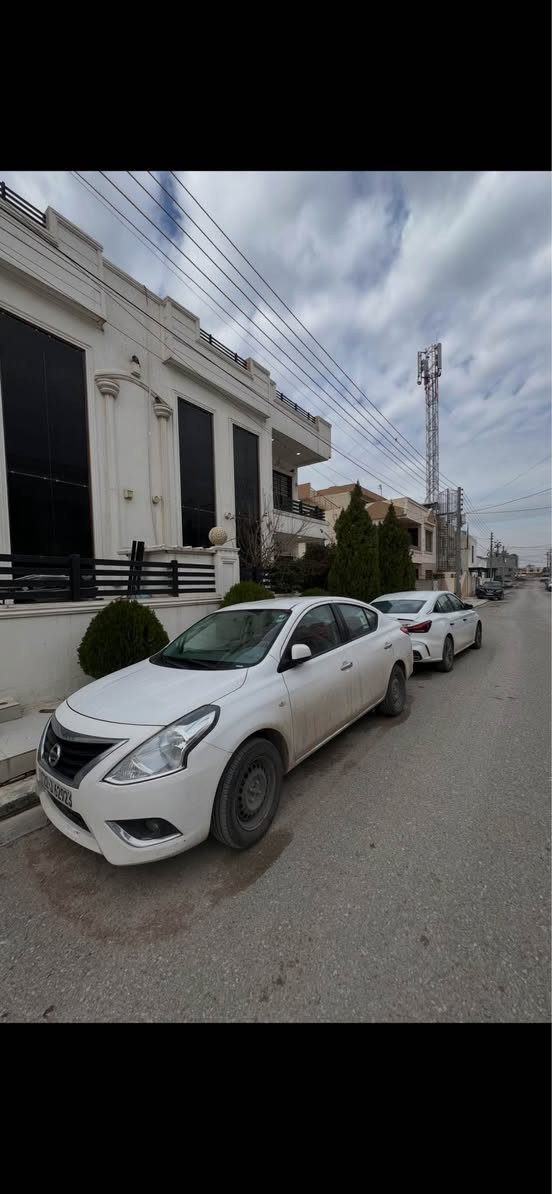 نیسان لاکشمابای  
مۆدێل 2021   شاشە ئایپاد  کامئرا بئ سبوخ تەنها 58000 km رۆشتوە  بەناوی خۆمە    سپئری دانەبەزیوە  هەمو شتئکی بەشەرت  
ژمارە موبایل  *********** أربيل, العراق
