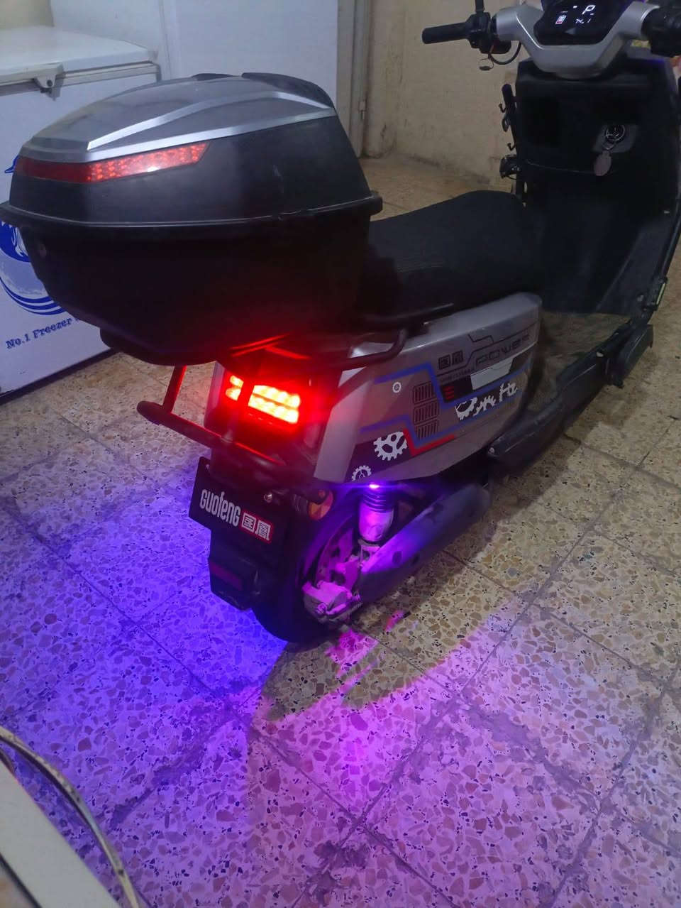 دراجه شحن للبيع موديل ٢٠٢٥ /٦بطاريات رايدهه ٧٠٠ ألف وبيهه مجال ***********

