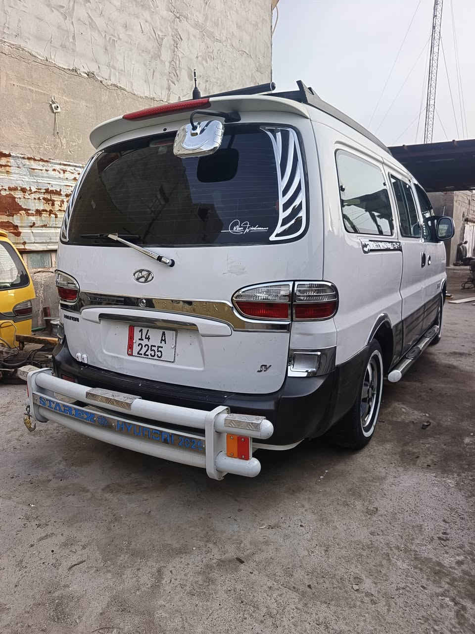 ستاركس 2007 مسكر كير اوتمتيك رقم بصره دولي 
مكفوله كفاله عامه محرك كارتون تبريد ويا السويج مال جنايه اي نقص ما بيها 
السعر خاص وتدلل 
***********
