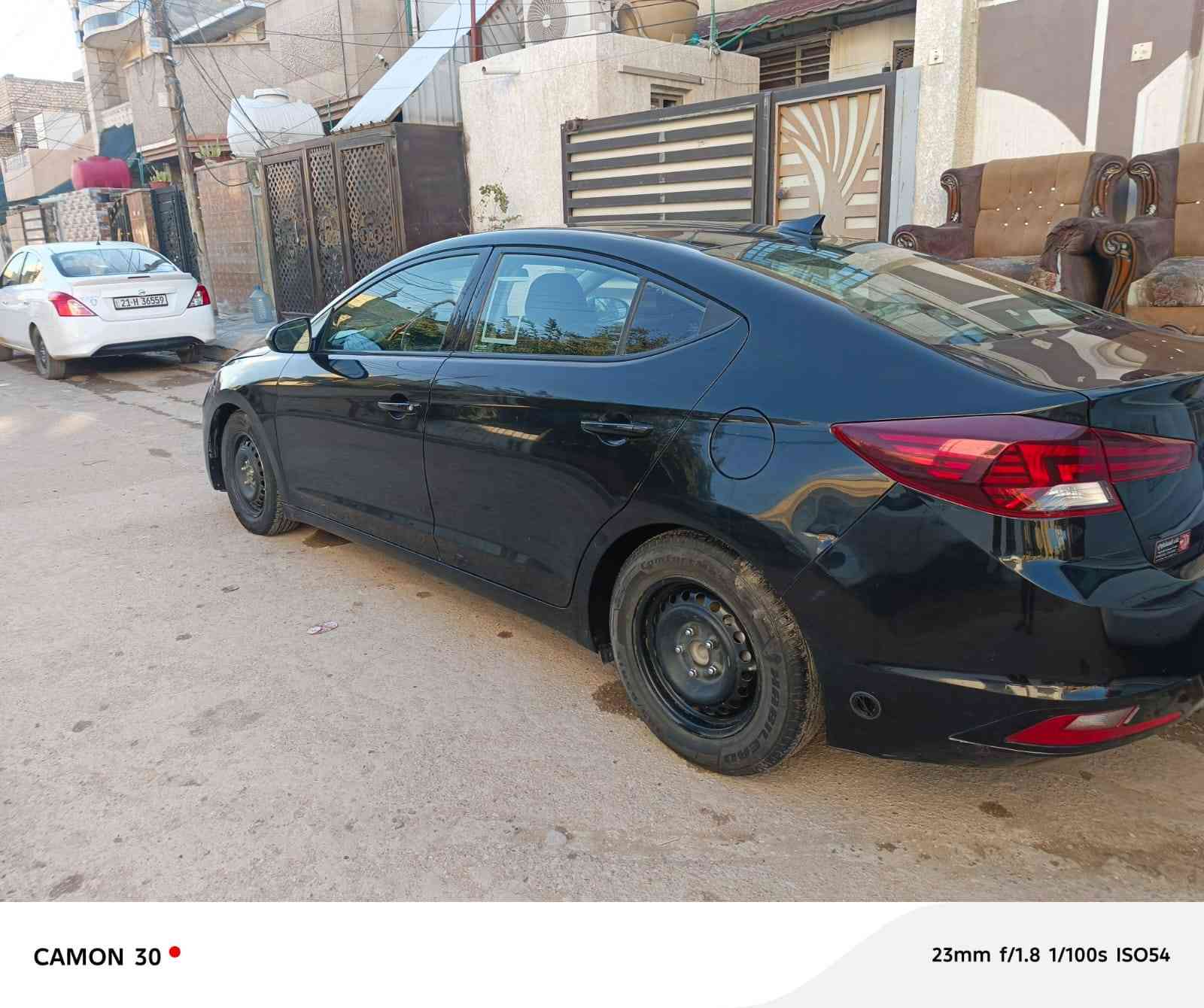 السلام عليكم من رخصة الادمن 
النترا موديل ٢٠٢٠ وارد أمريكي مكينه 2000دوش 
ضربته جاملغ وبنيد 
سياره فول ماعده الفتحة والبصمه
سياره شادلها منضومه غاز +لايتات عدسات زنون 
زرع
رقم بابل بسمي مشروع وطني مكان سياره 
بغداد بل الأمين ثانيه 
السعر 115
رقم ***********
